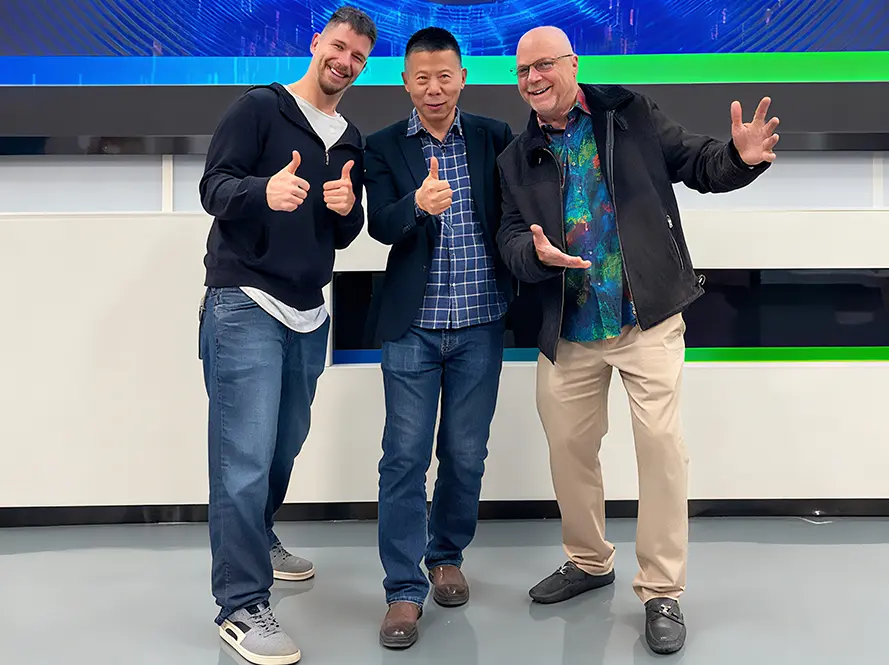 Customers of RUIKE golf carts